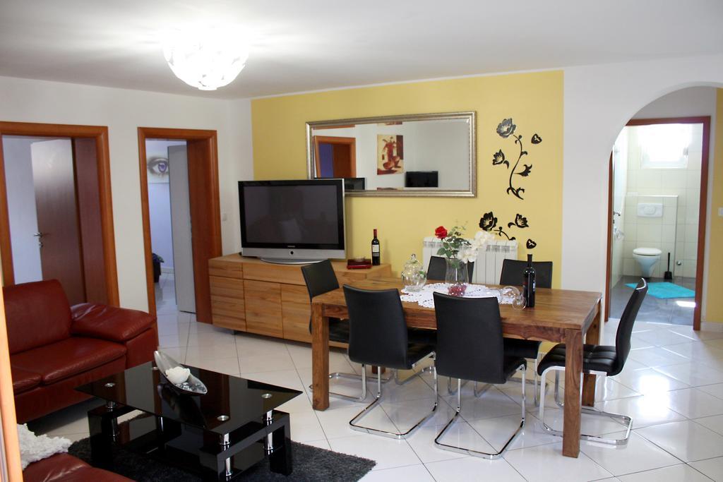 Apartments Villa Lili Umag Cameră foto